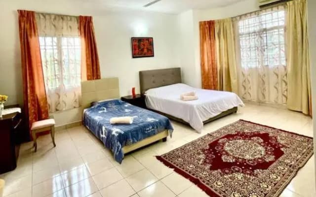 Cozy NEW Cheerful Homestay *NETFLIX & BBQ* 12 pax* - photo 2