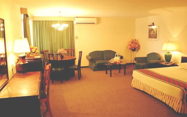 Hotel Centrepoint (Self Check In After 5PM) - photo 3
