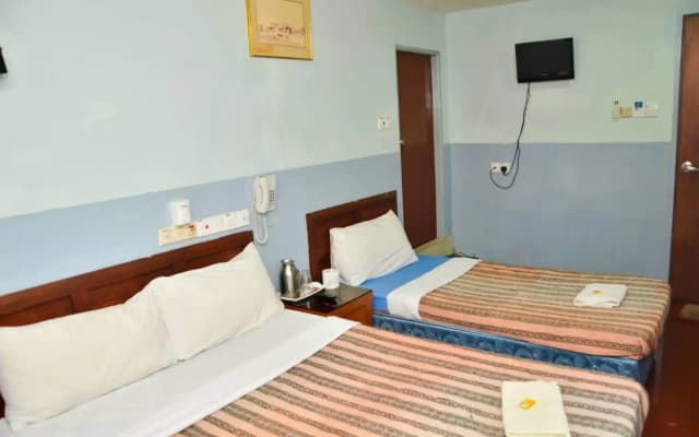 J & J Hotel - photo 5