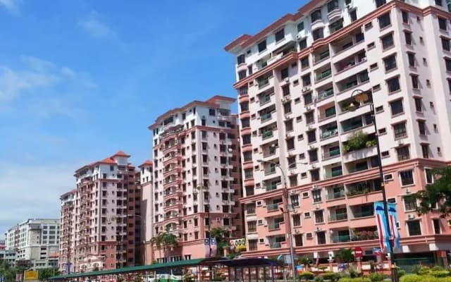 KK Waterfront Suites at Marina Court - photo 4