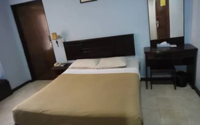 Batu Burok Beach Resort - photo 4