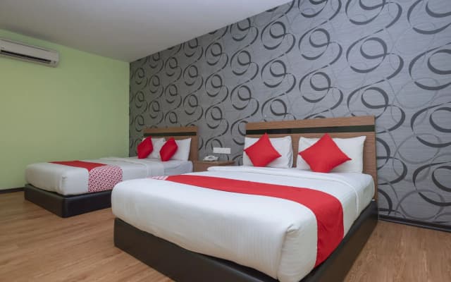 OYO 503 Hotel Aromas JB - photo 3