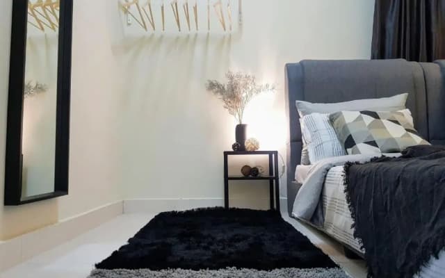 Puchong Setiawalk 8-12 pax 5min LRT Cozy Apartment - photo 2