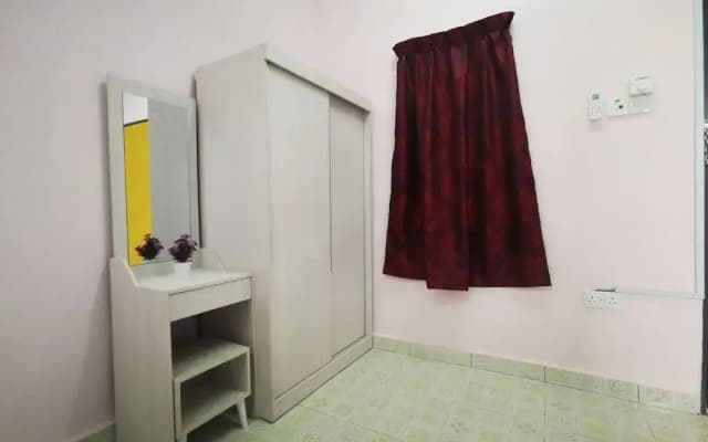 OYO 90206 Parkland Residence Condominium - photo 4