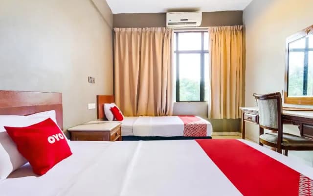 S S Motel by OYO Rooms - photo 2