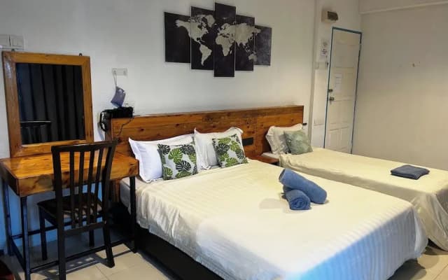 Riverbank Dungun Guesthouse & Cafe - photo 3