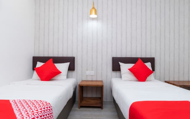 Big Big Hotel - photo 3
