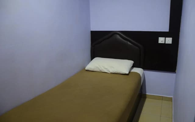Uni Garden Hotel - photo 5