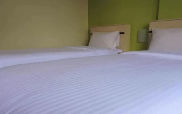 Merlin Hotel - photo 5