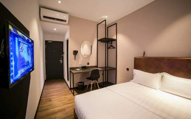 Eureka Hotel - photo 3