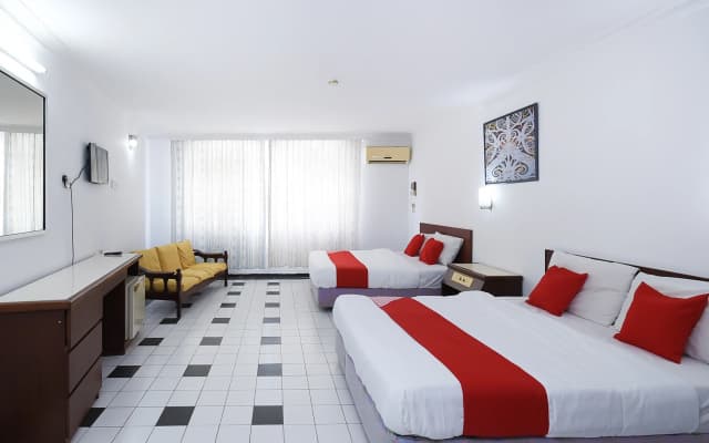 Super OYO 1018 Telang Usan Hotel Miri - photo 4
