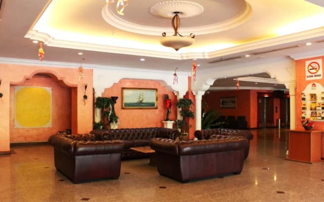 Hillcity Hotel & Condo - photo 2
