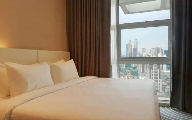 Regalia Suites & Hotel - photo 2
