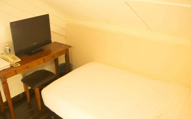 Classic Inn - photo 2