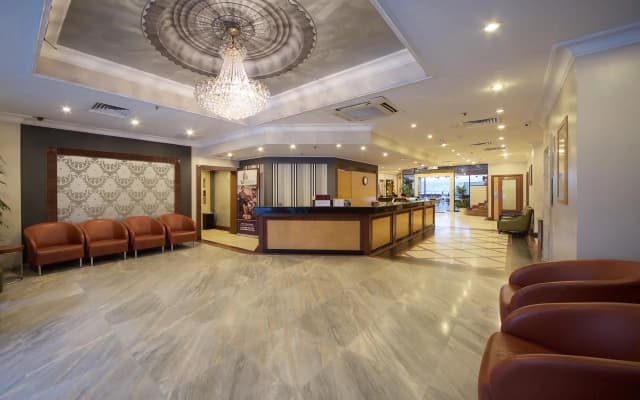 Kinabalu Daya Hotel - photo 2