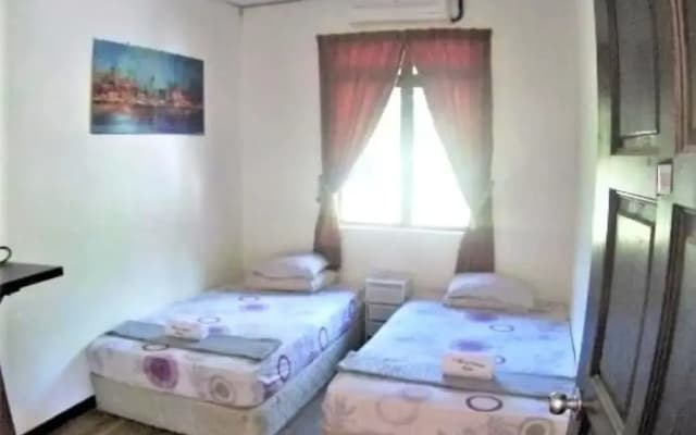 Alang Kenari Resort - photo 3