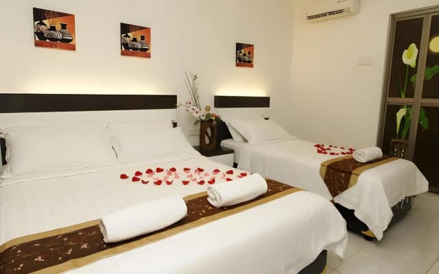 New Century Hotel - photo 4