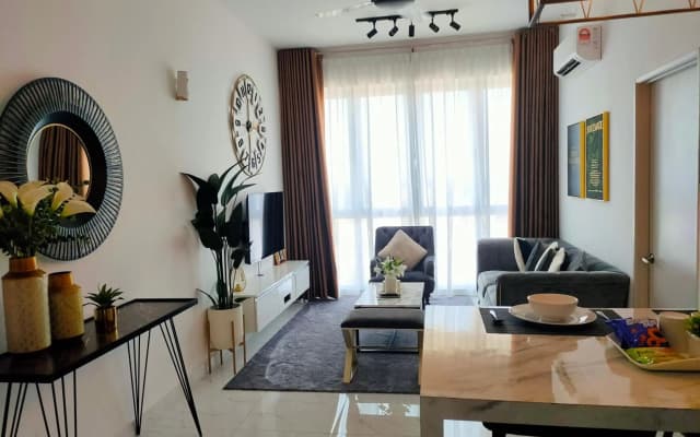 Izz'man Homestay Level 33 Troika Kota Bharu - photo 2