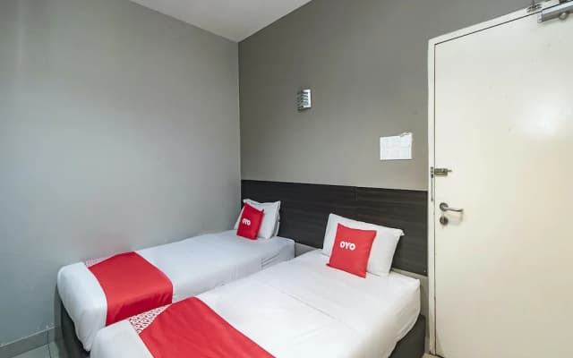 Nice Stay Three Six Five Services by OYO Rooms - photo 4