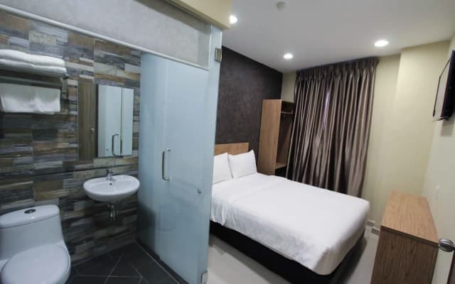 Era Plus Hotel - photo 3