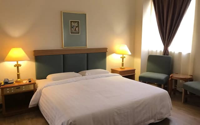 The Executive Hotel Lahad Datu - photo 4