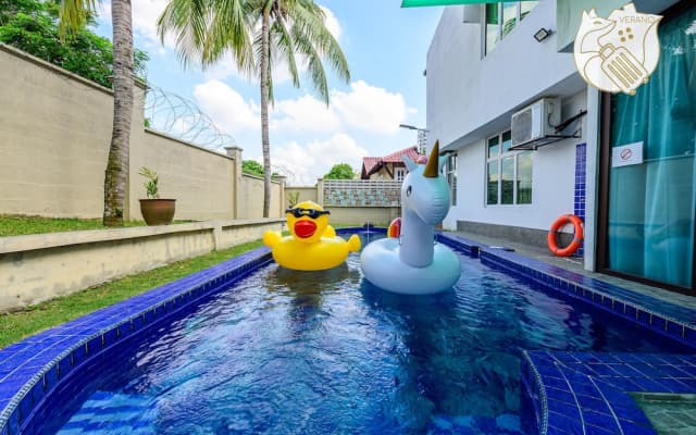 6BR Ampang Pool Villa 26P with Garden - photo 2