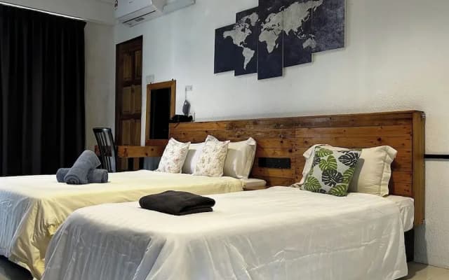 Riverbank Dungun Guesthouse & Cafe - photo 2