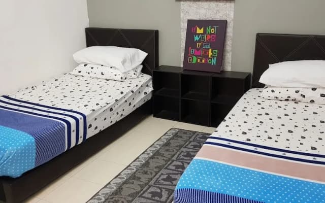 Fahaz Lumut Homestay - photo 2