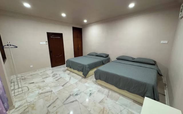 Cozy Johor Bahru Home With Family Room and Unblock Balcony View - photo 5