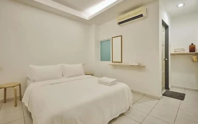 Sleepy Nomad Hostel - photo 4
