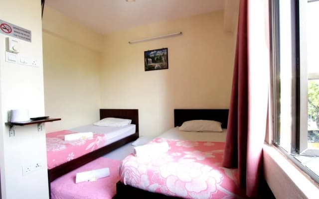 Broadway Budget Hotel - photo 3