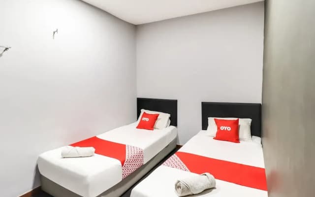 Moonnight Hotel by OYO Rooms - photo 3