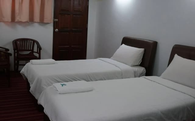 OYO 90037 The 7 Lodge Tambunan - photo 2