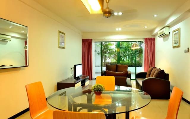Likas Square Condotel - photo 3