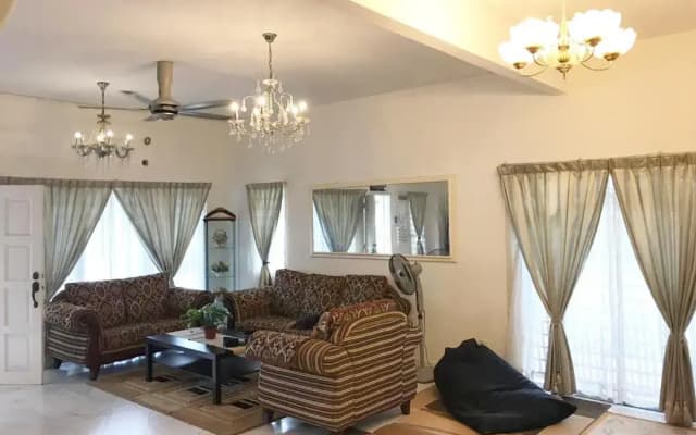 Tun Perak Homestay - photo 3