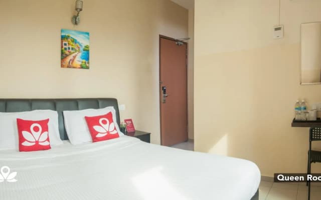 New Golden Star Hotel - photo 4