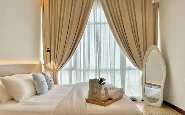 Paragon Suites CIQ By Stayrene - photo 2