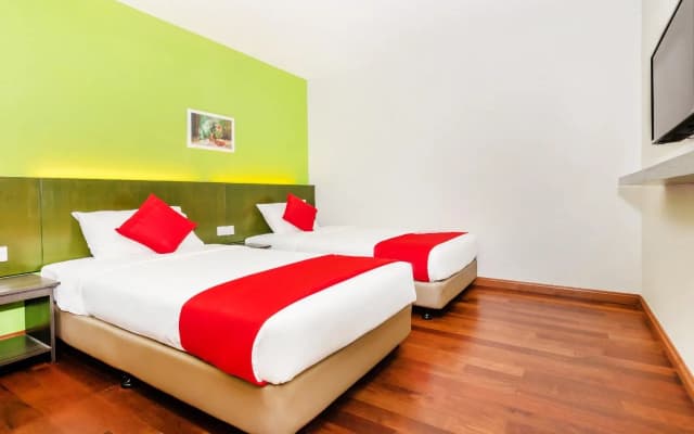 OYO 663 Trevor Hotel - photo 3