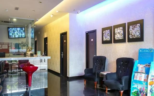 D'Metro Hotel - photo 4
