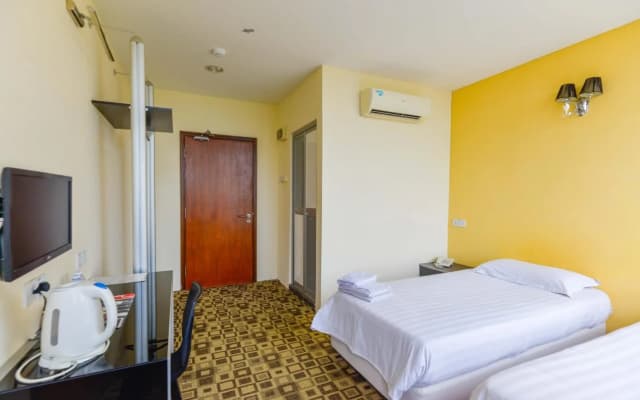 Pegasus Inn Hotel - photo 2