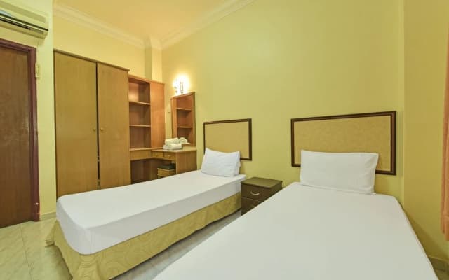 Apartment Teluk Batik - photo 2