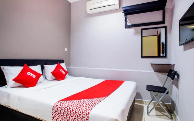 Super OYO 44097 Avatarr Hotel - photo 3