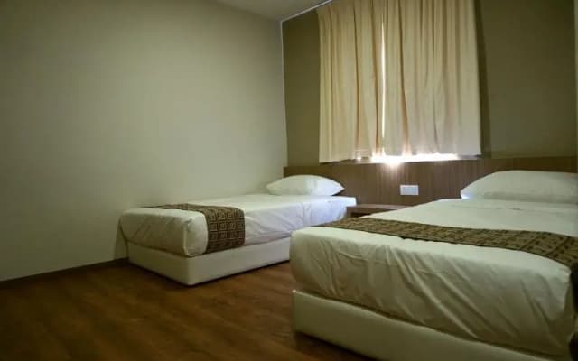 Yew Hotel - photo 4
