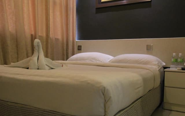 Putra One Avenue Hotel - photo 5
