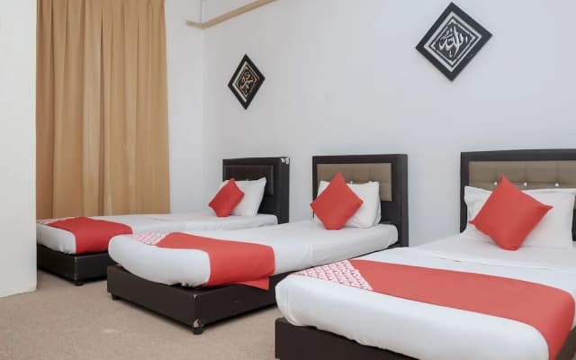 Oyo 90180 Gemilang Hotel Kerteh - photo 3