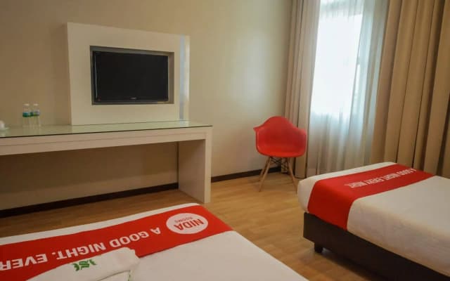 OYO 232 The Suraya Hotel - photo 4