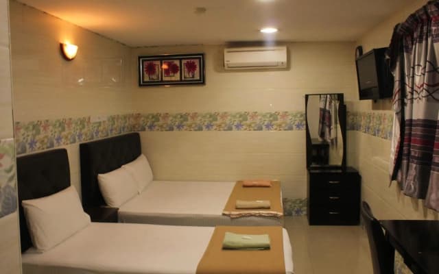 Batu Caves Budget Hotel - photo 3