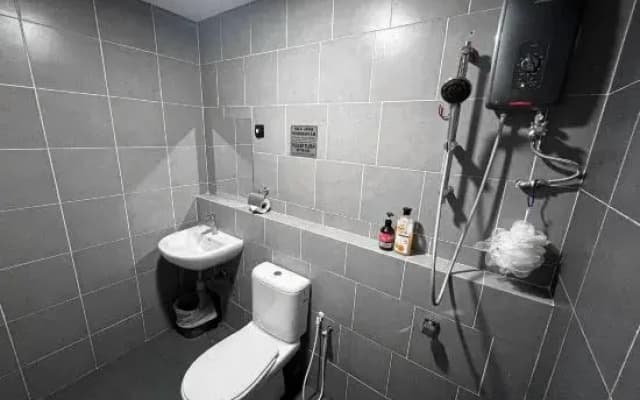 Relax in a Modern Studio w City View + Pool Access - photo 4