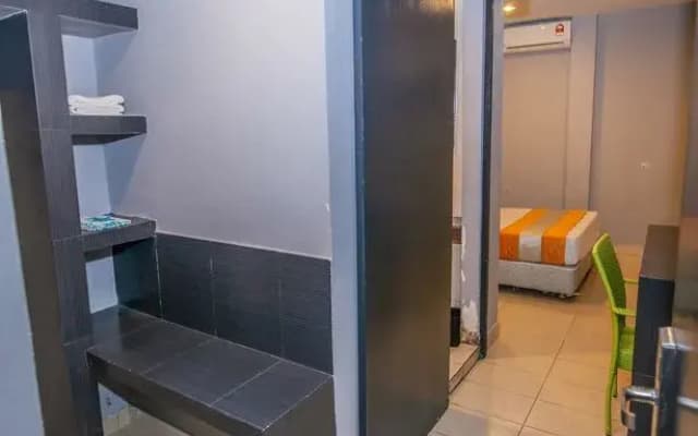 OYO Rooms Center Point Mall - photo 5