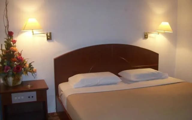 D'Valley Hotel - photo 2